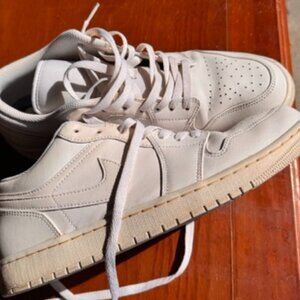 Nike Air Jordan 1 Low - Triple White - Nice aged patina (coffee dipped)